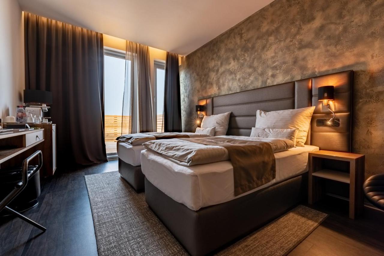 Nutrend World Hotell Olomouc Exteriör bild