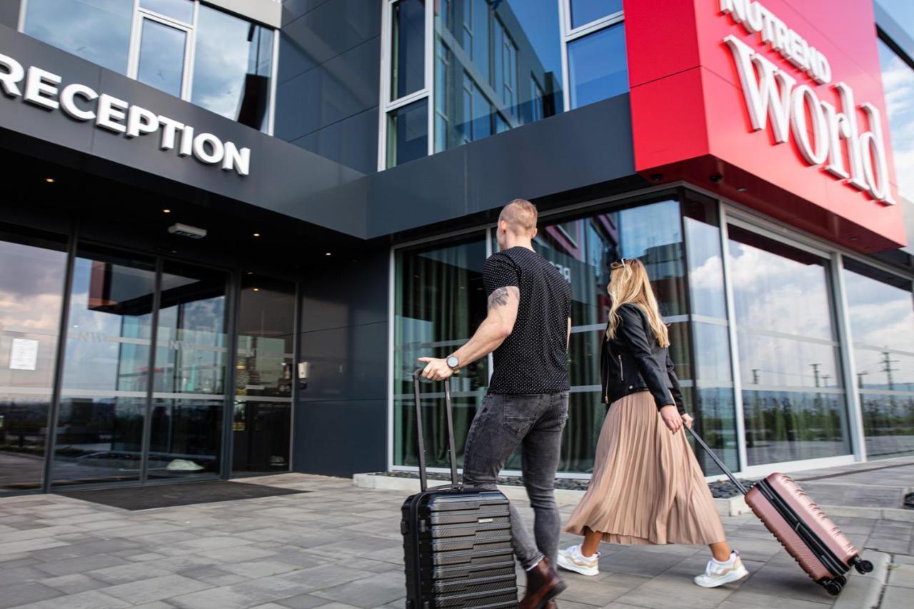 Nutrend World Hotell Olomouc Exteriör bild