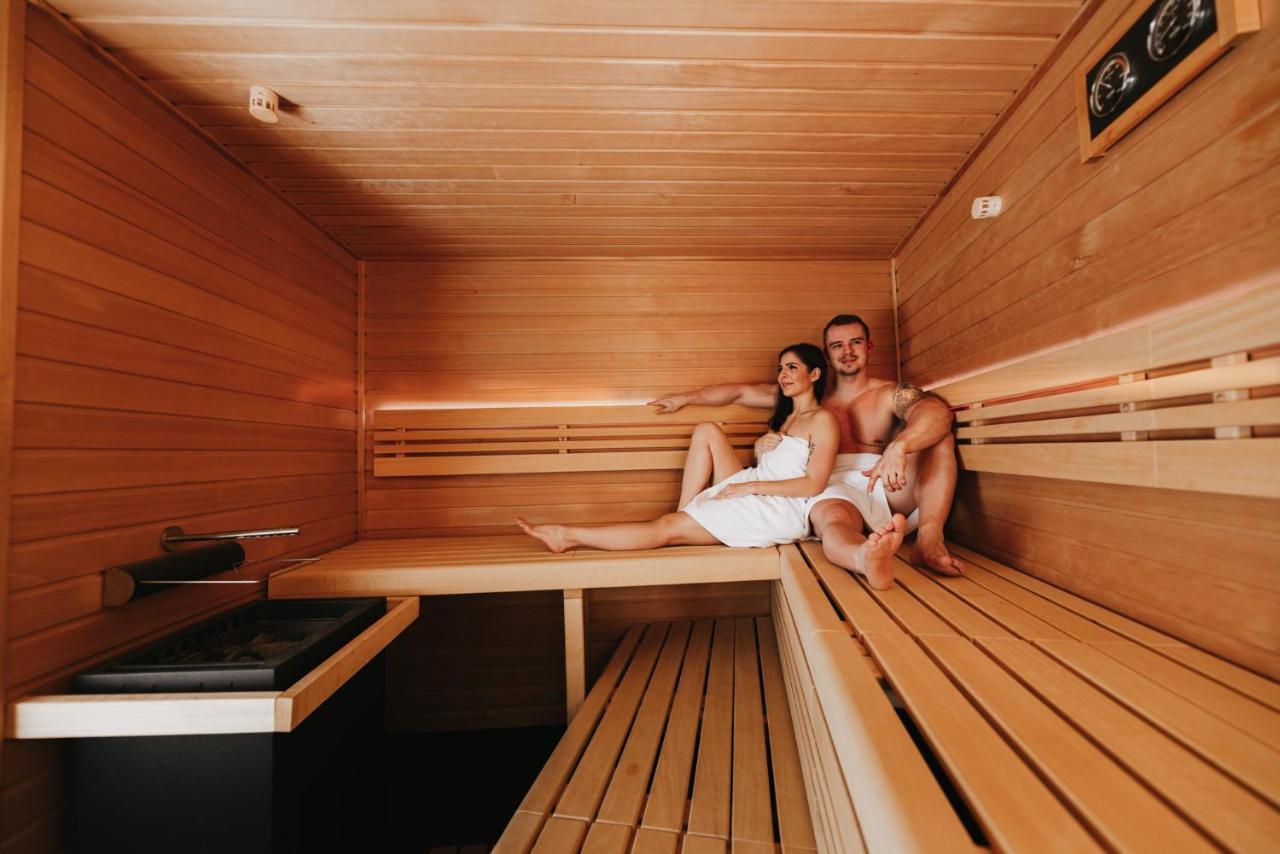 Nutrend World Hotell Olomouc Exteriör bild