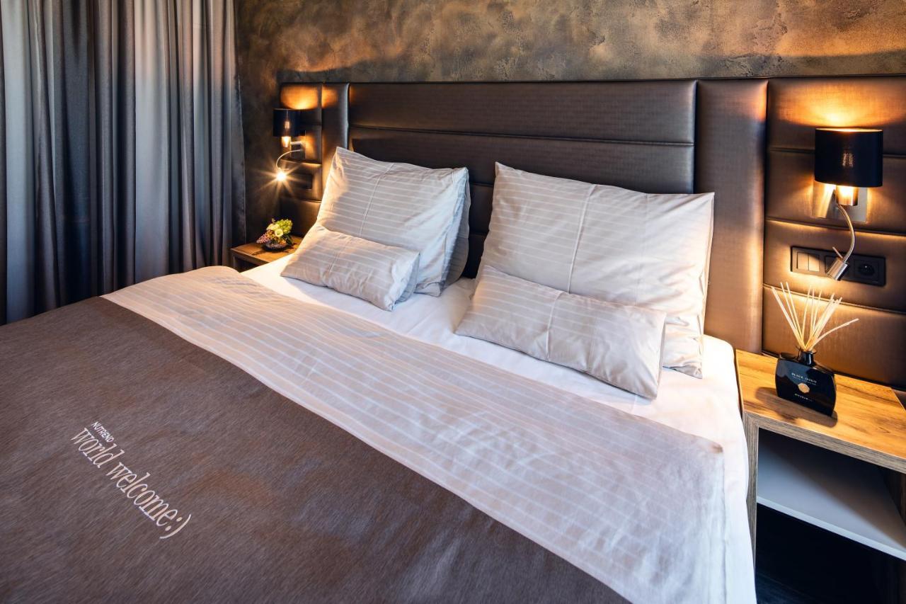 Nutrend World Hotell Olomouc Exteriör bild