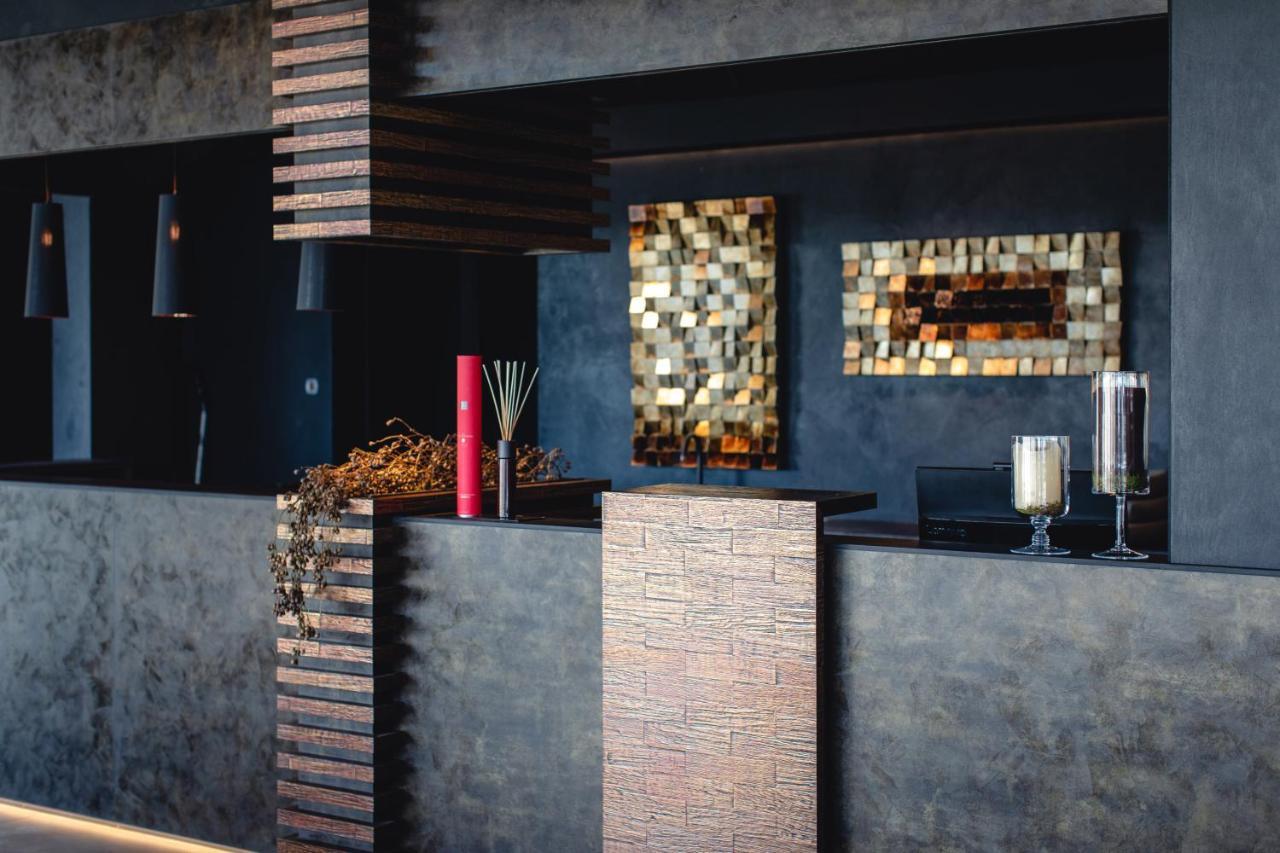 Nutrend World Hotell Olomouc Exteriör bild