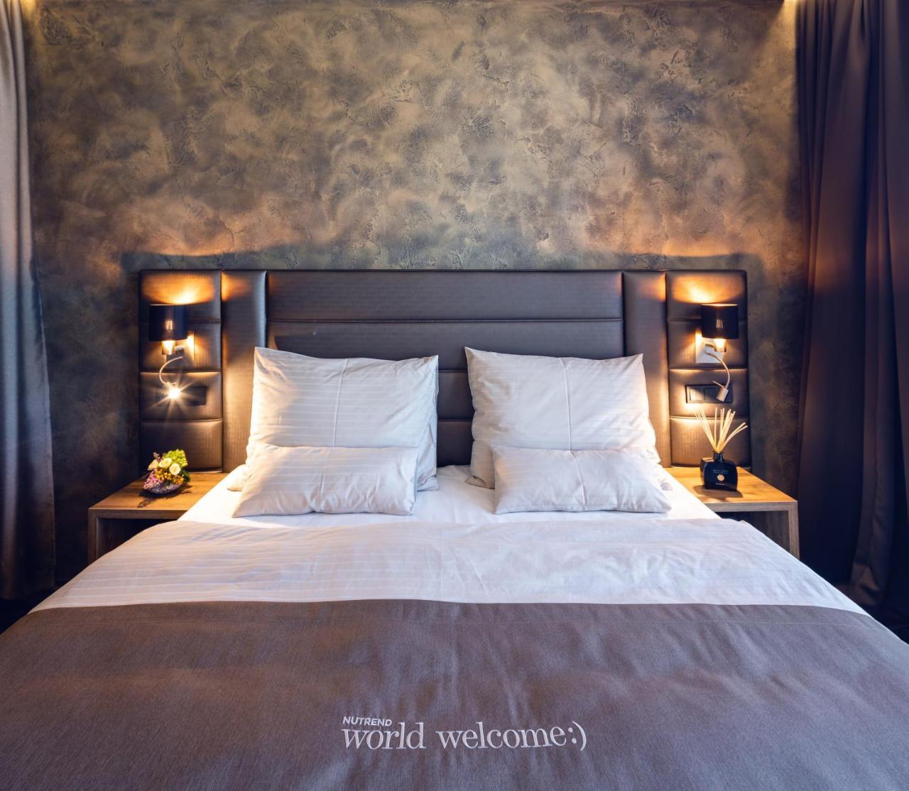 Nutrend World Hotell Olomouc Exteriör bild