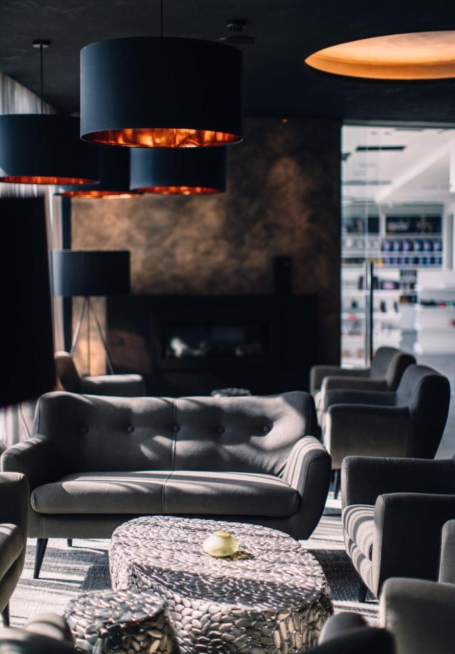 Nutrend World Hotell Olomouc Exteriör bild