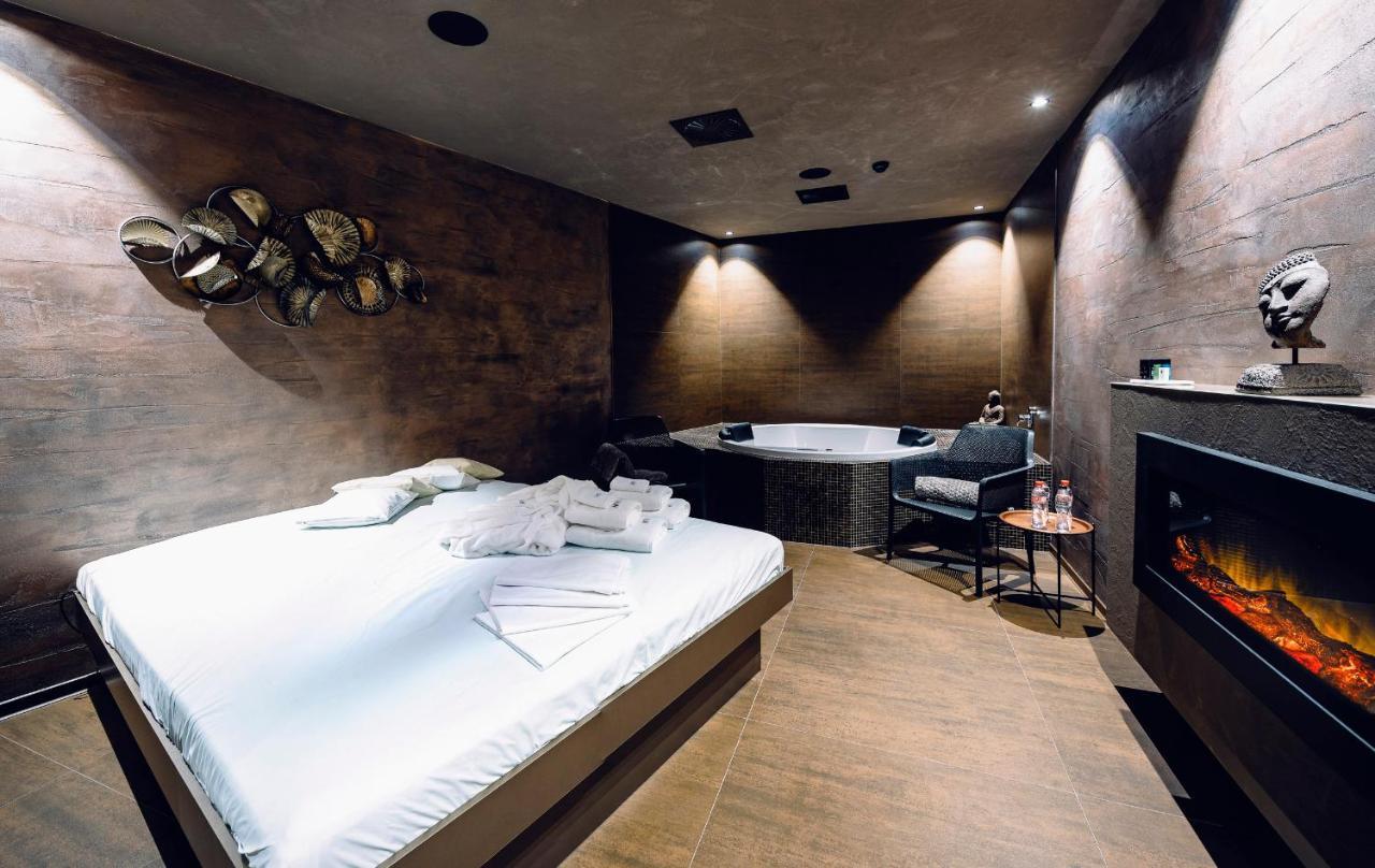 Nutrend World Hotell Olomouc Exteriör bild