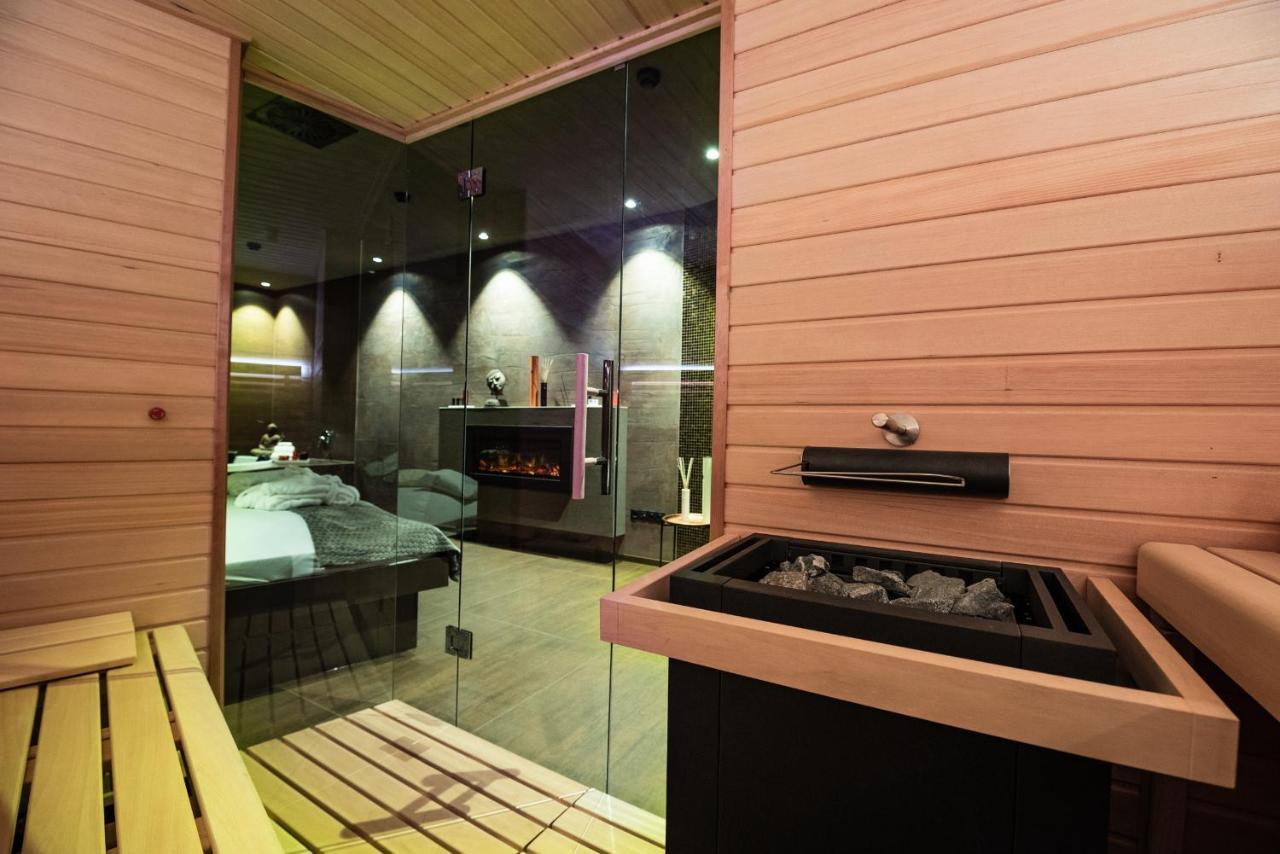 Nutrend World Hotell Olomouc Exteriör bild